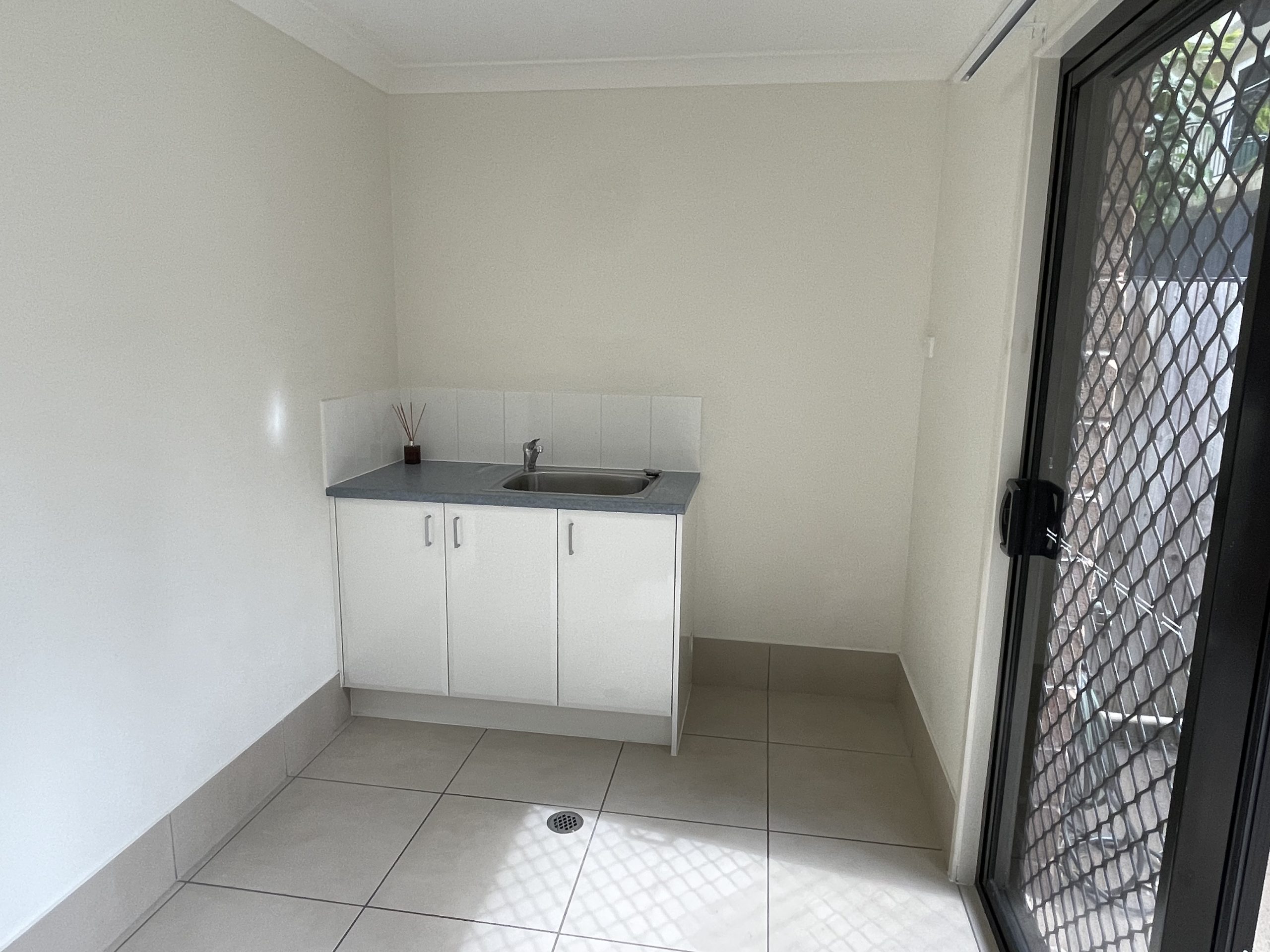 2-12-14-georgina-street-woody-point-qld-4019-crown-properties-qld