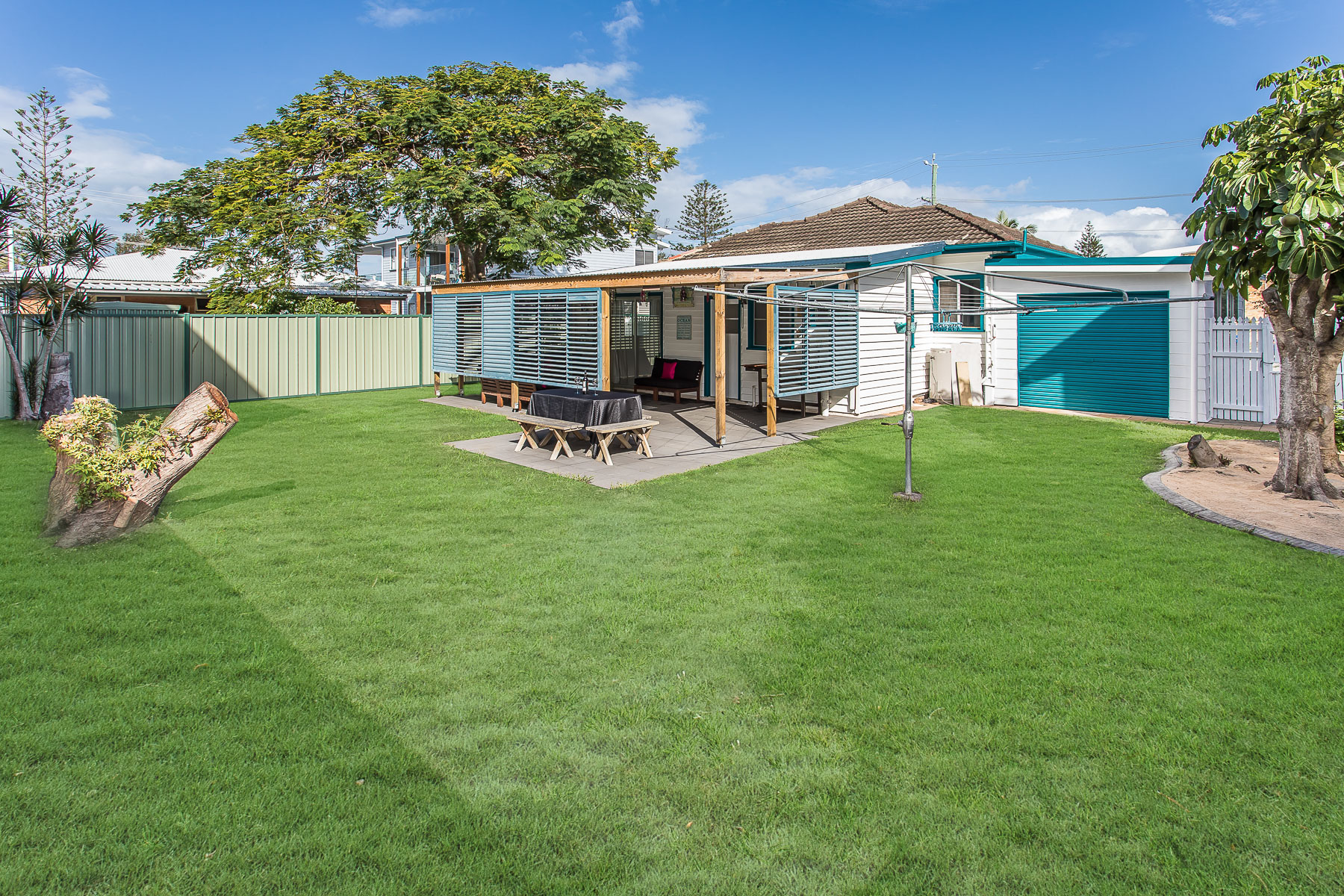 2 Caroline St, WOODY POINT QLD 4019 Crown Properties Qld