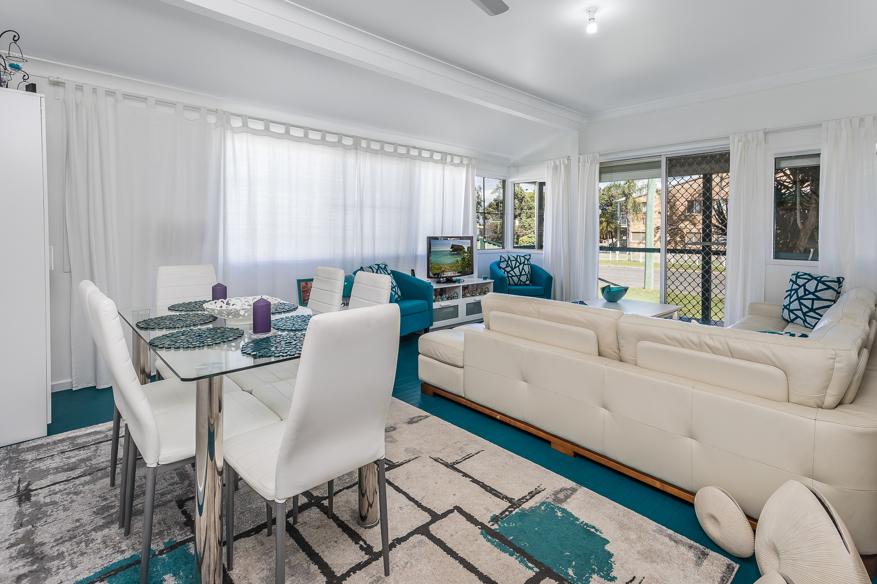 2 Caroline St, WOODY POINT QLD 4019 Crown Properties Qld