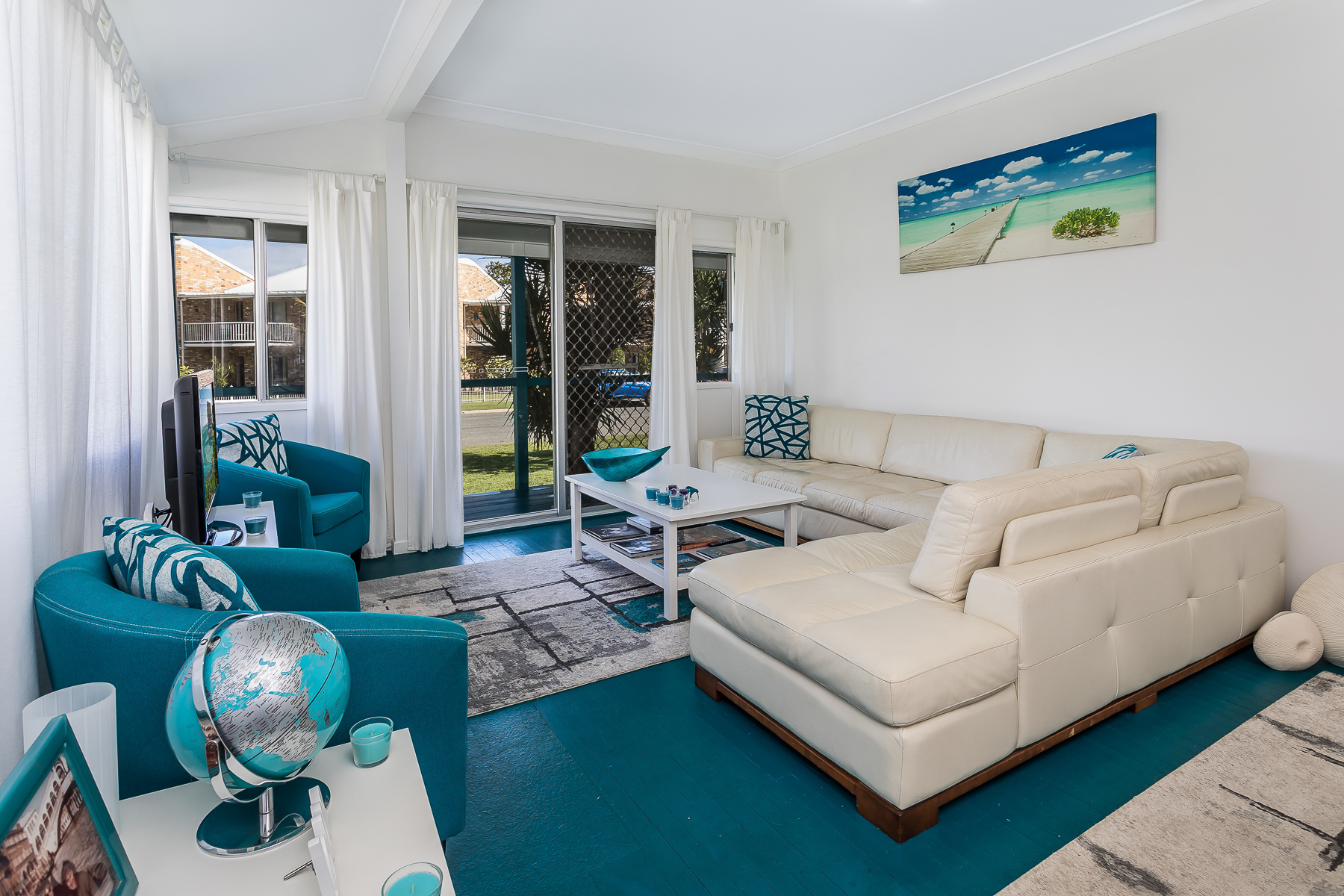 2 Caroline St, WOODY POINT QLD 4019 Crown Properties Qld